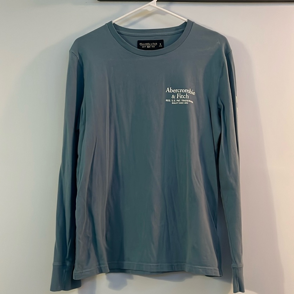 Blue Abercrombie and Fitch long sleeve shirt